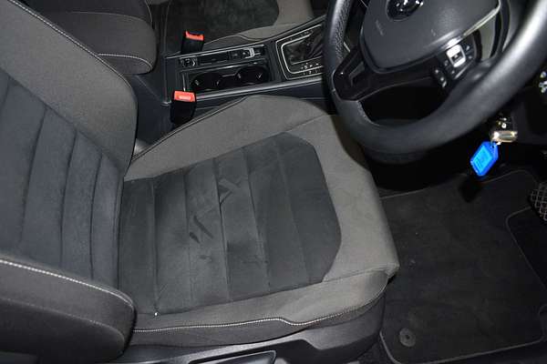 2014 Volkswagen Golf 103TSI Highline 7