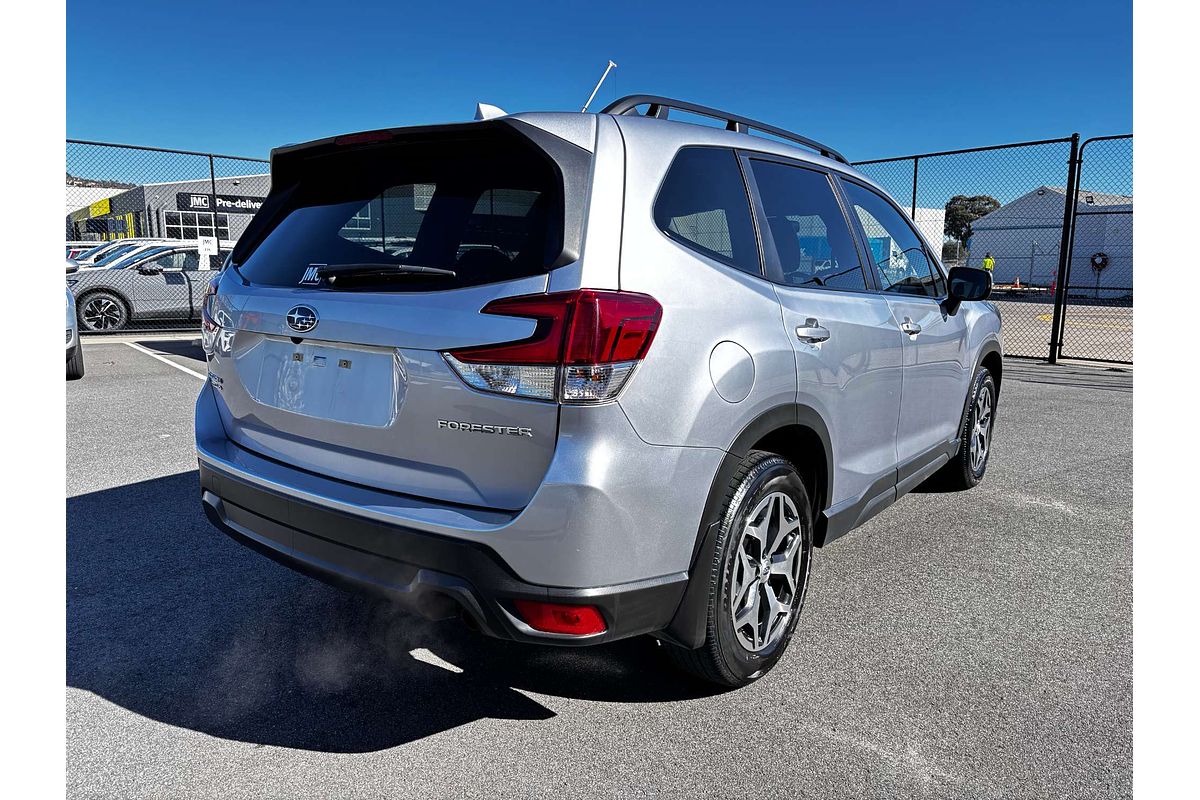 2023 Subaru Forester 2.5i S5