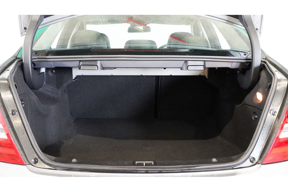 2012 Mercedes-Benz C-Class C250 BlueEFFICIENCY Avantgarde W204