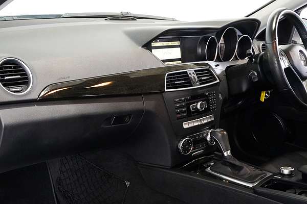 2012 Mercedes-Benz C-Class C250 BlueEFFICIENCY Avantgarde W204