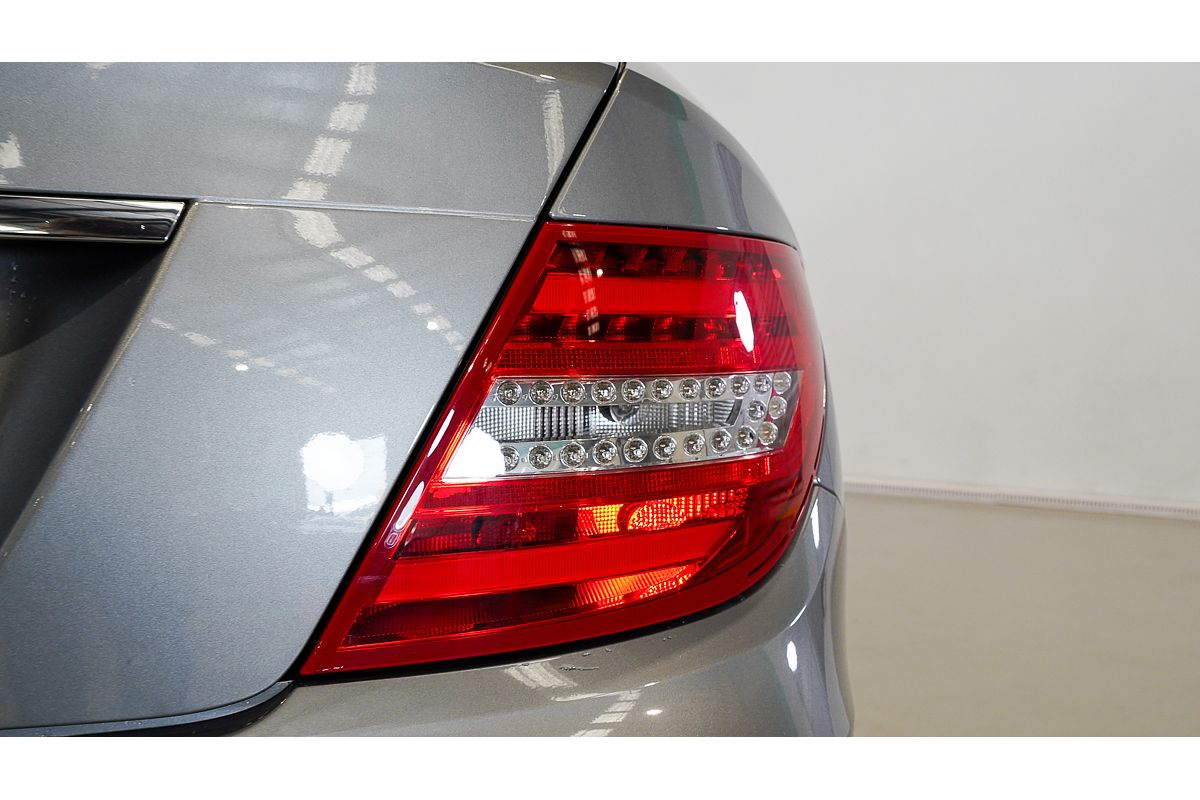 2012 Mercedes-Benz C-Class C250 BlueEFFICIENCY Avantgarde W204