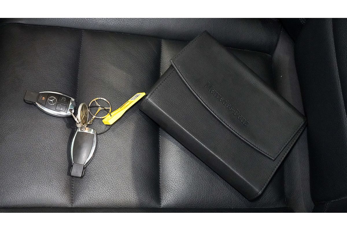 2012 Mercedes-Benz C-Class C250 BlueEFFICIENCY Avantgarde W204