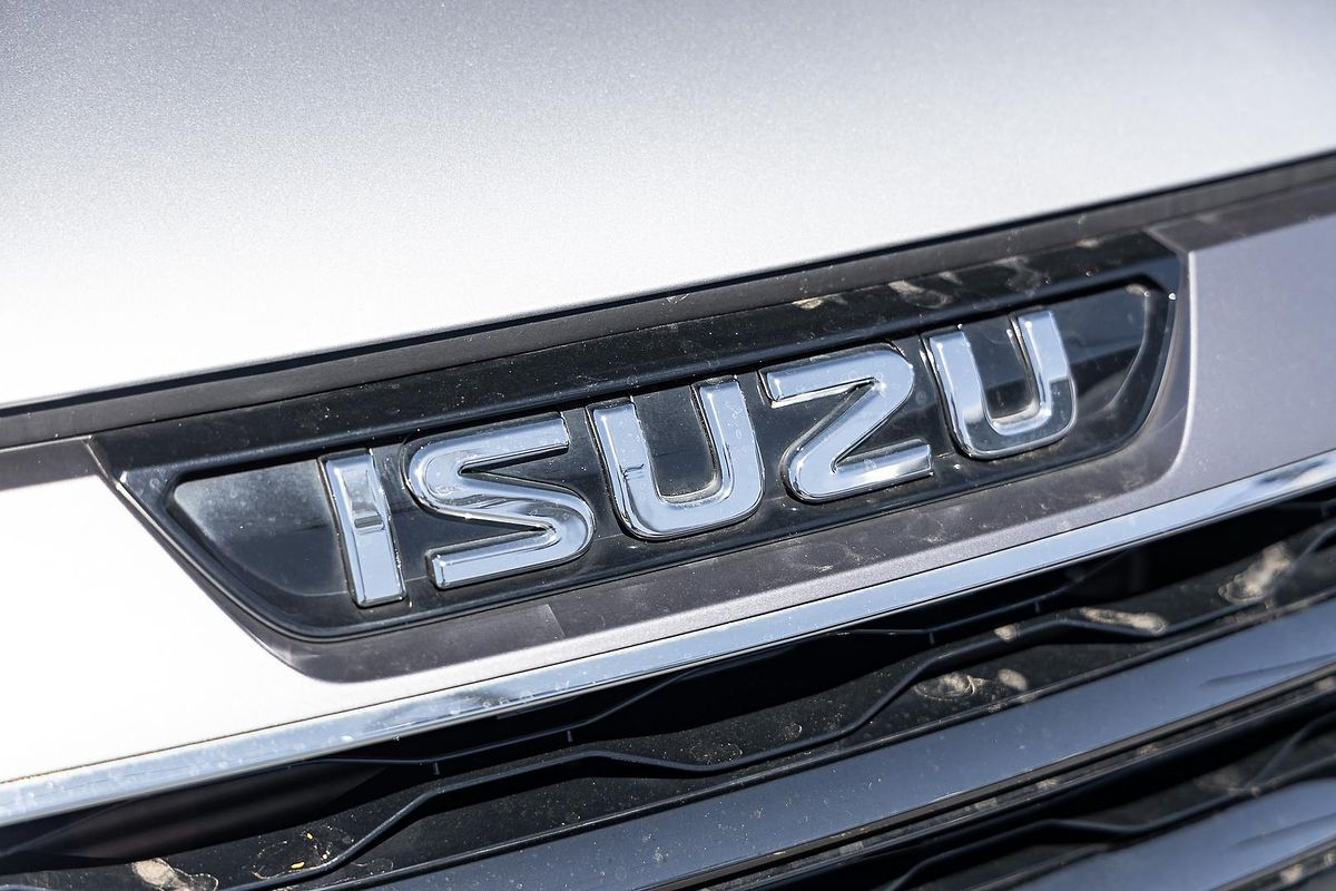 2023 Isuzu MU-X LS-T