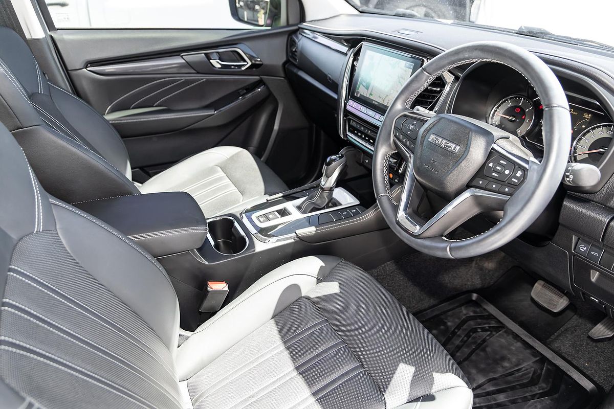 2023 Isuzu MU-X LS-T