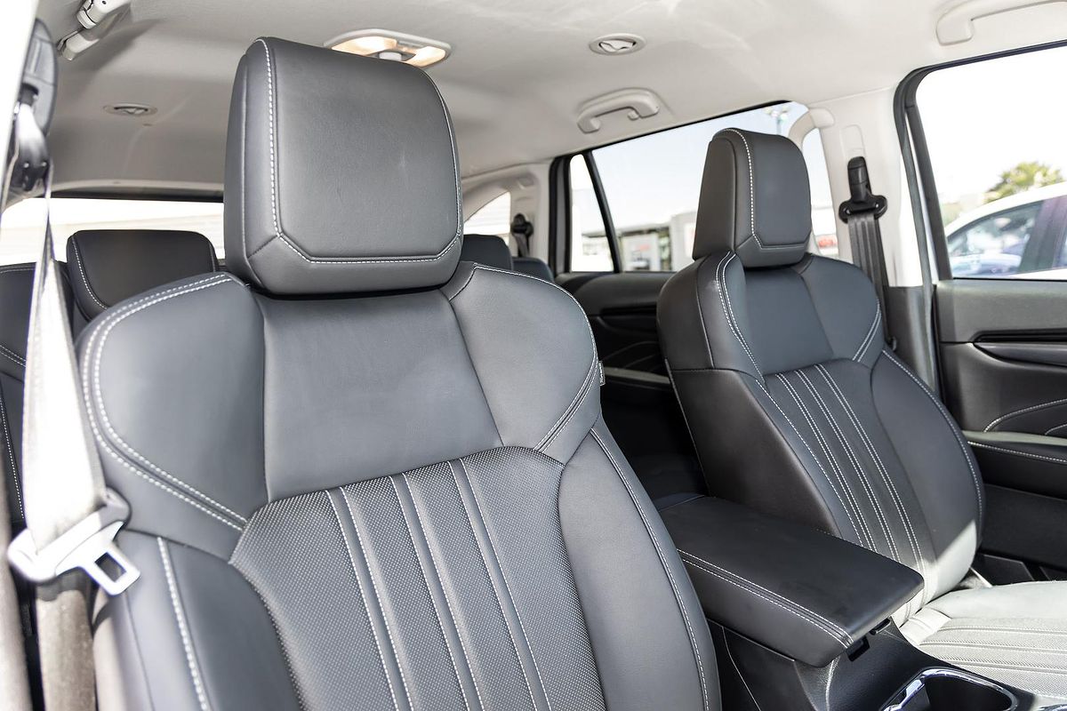 2023 Isuzu MU-X LS-T