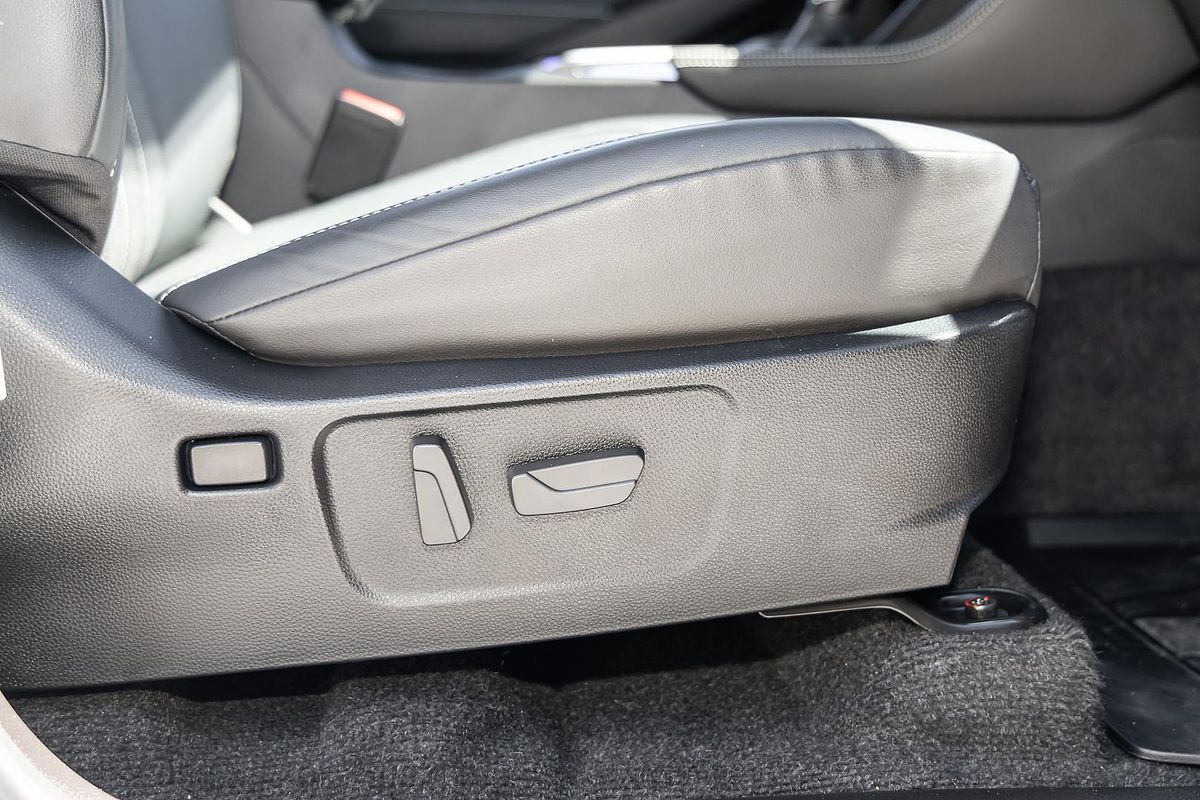 2023 Isuzu MU-X LS-T