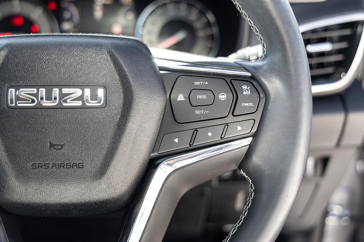 2023 Isuzu MU-X LS-T