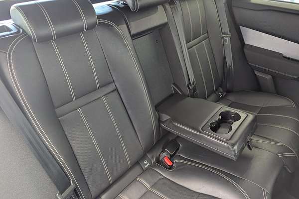 2022 Land Rover Range Rover Velar P250 R-Dynamic S L560