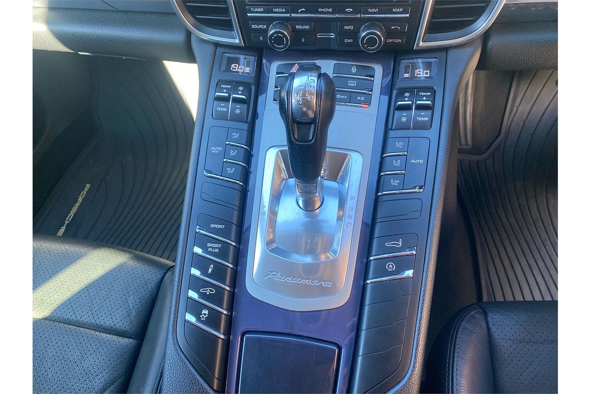 2013 Porsche Panamera 970