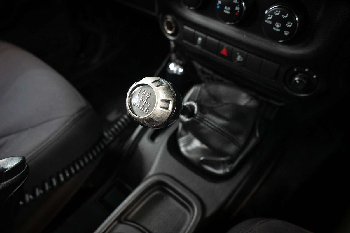 2013 Jeep Wrangler Unlimited Sport JK