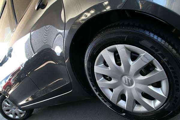 2010 Suzuki Swift GLX RS415