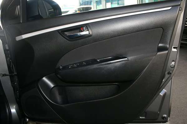 2010 Suzuki Swift GLX RS415