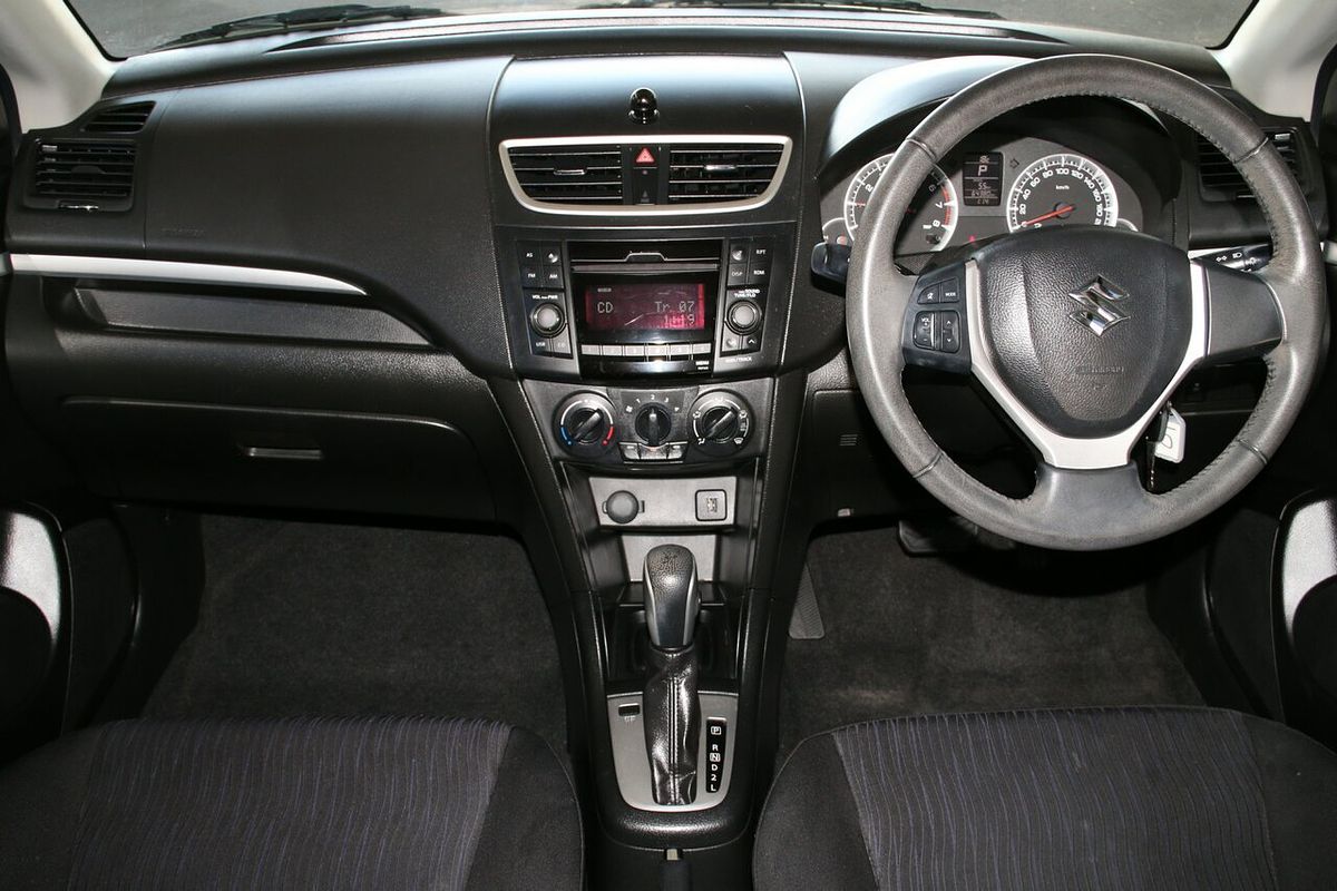 2010 Suzuki Swift GLX RS415