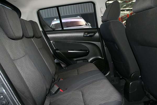 2010 Suzuki Swift GLX RS415