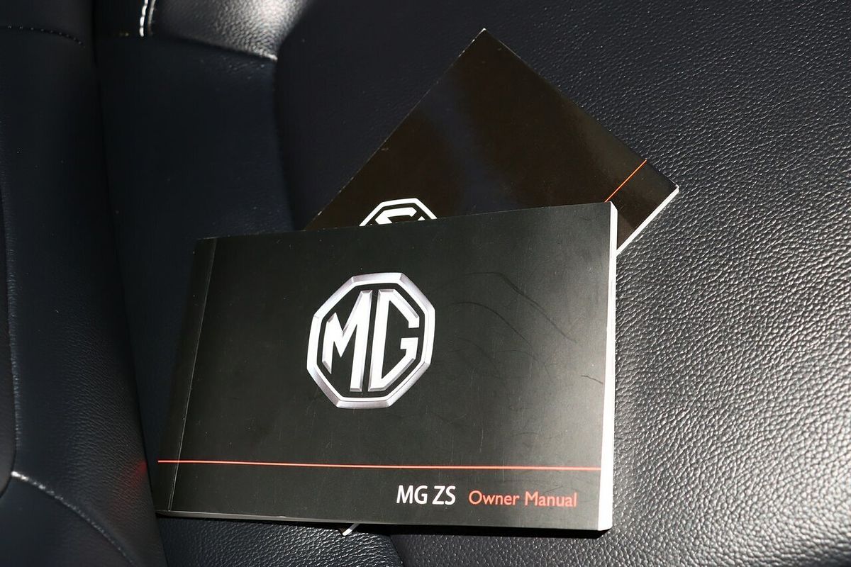 2024 MG ZST Essence