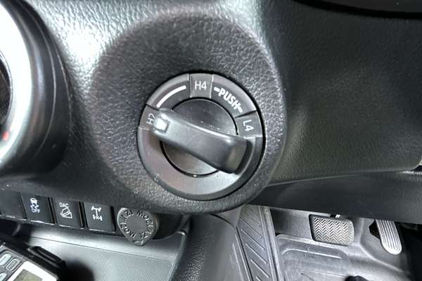 2019 Toyota Hilux SR GUN126R 4X4
