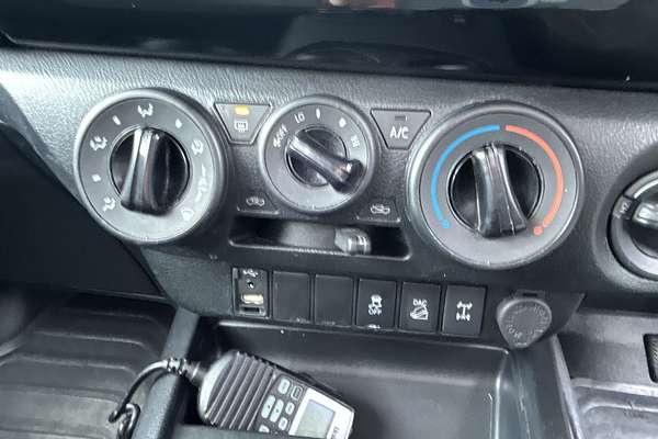 2019 Toyota Hilux SR GUN126R 4X4
