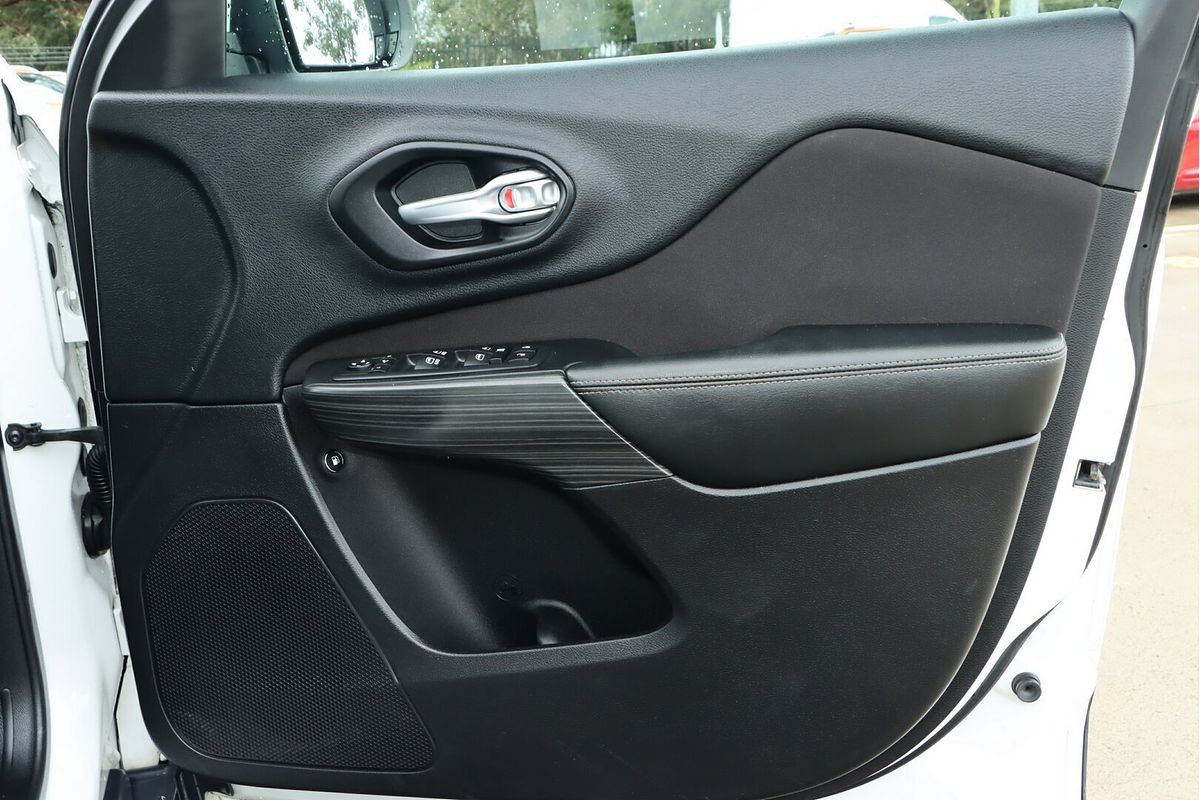 2015 Jeep Cherokee Blackhawk KL