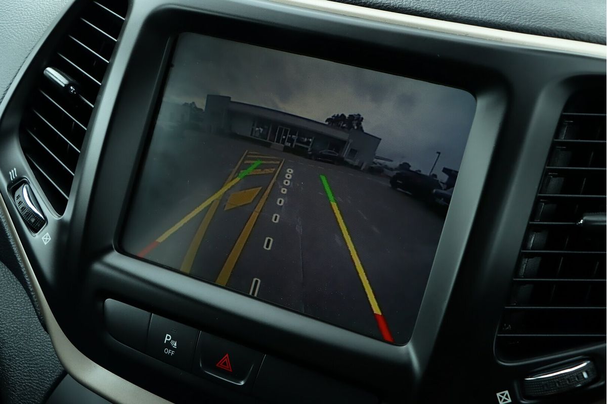 2015 Jeep Cherokee Blackhawk KL