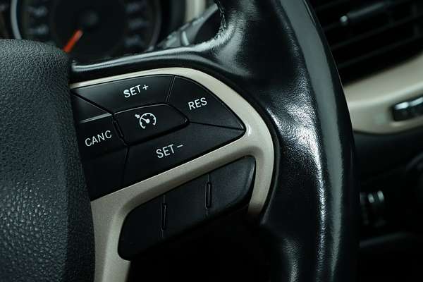 2015 Jeep Cherokee Blackhawk KL