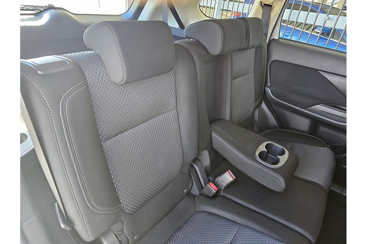 2018 Mitsubishi Outlander ES ZL