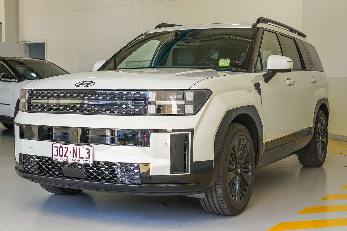 2025 Hyundai Santa Fe Calligraphy MX5.V1