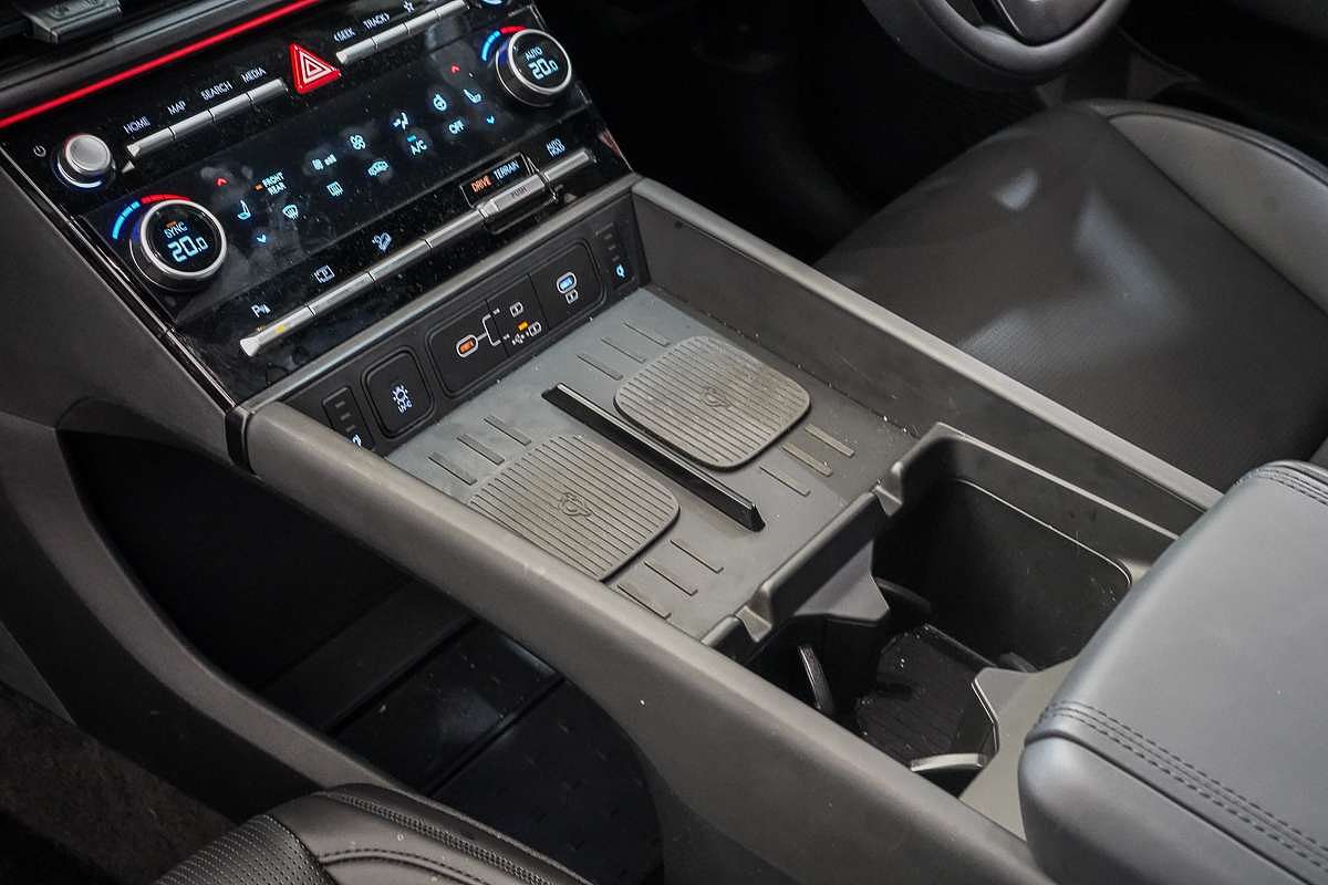 2025 Hyundai Santa Fe Calligraphy MX5.V1