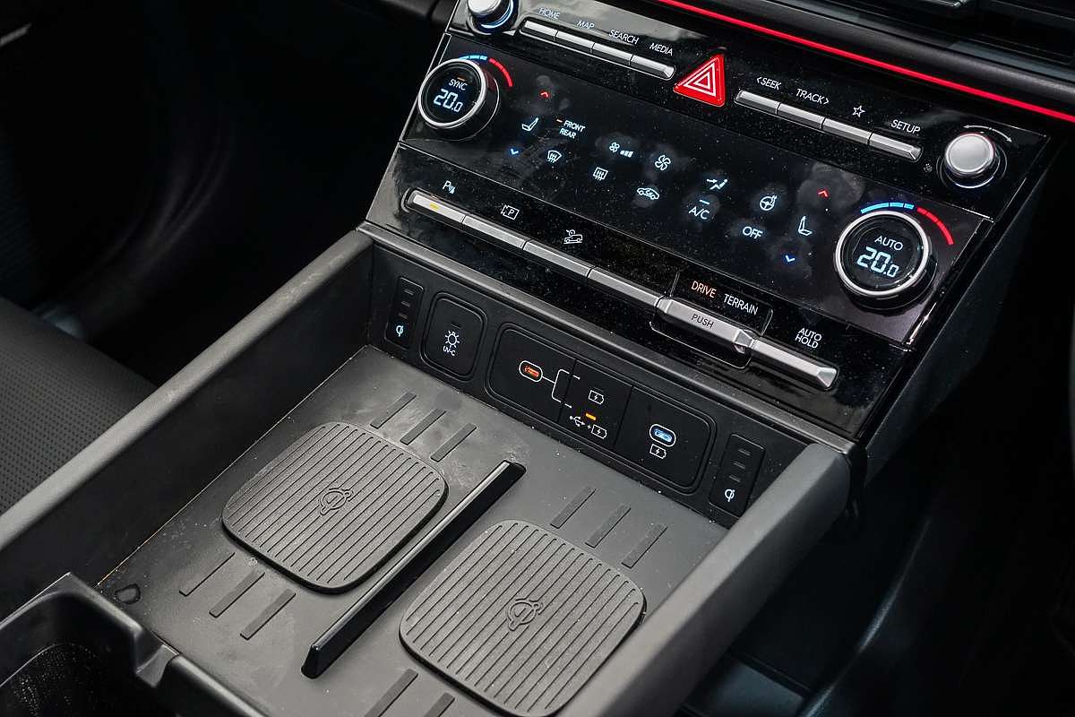 2025 Hyundai Santa Fe Calligraphy MX5.V1