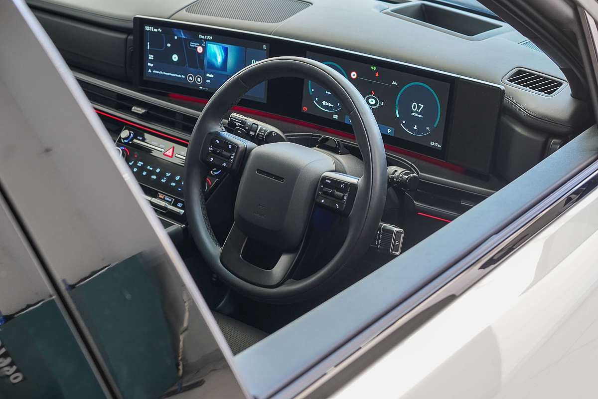 2025 Hyundai Santa Fe Calligraphy MX5.V1