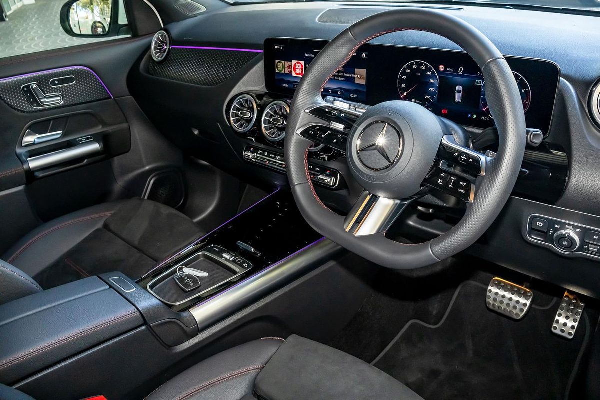 2025 Mercedes-Benz GLA-Class GLA200 H247