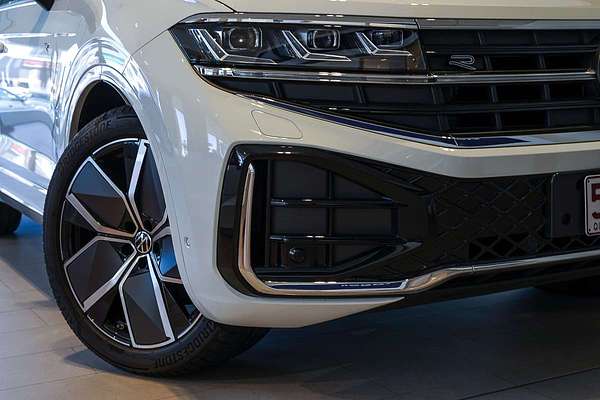 2024 Volkswagen Touareg 210TDI R-Line RC
