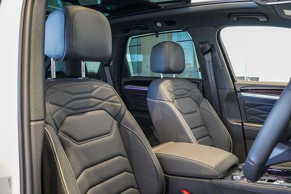 2024 Volkswagen Touareg 210TDI R-Line RC