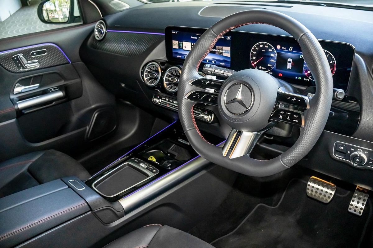 2025 Mercedes-Benz GLA-Class GLA200 H247