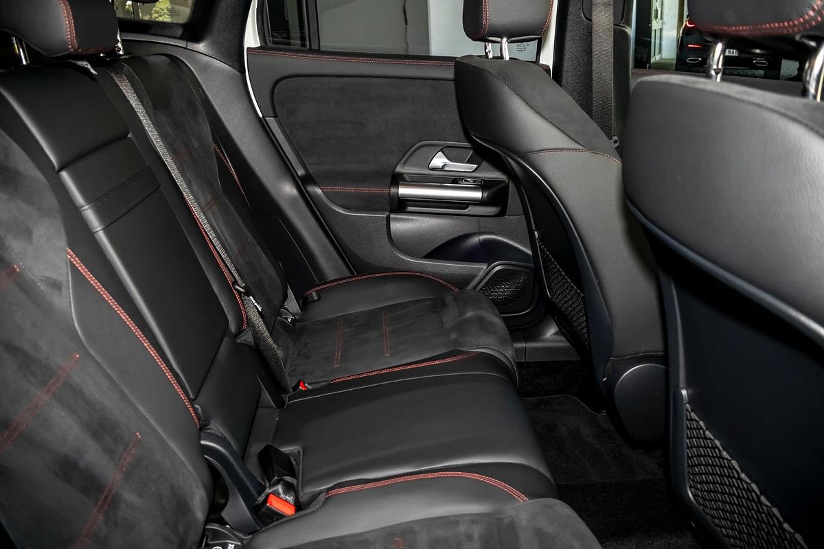 2025 Mercedes-Benz GLA-Class GLA200 H247