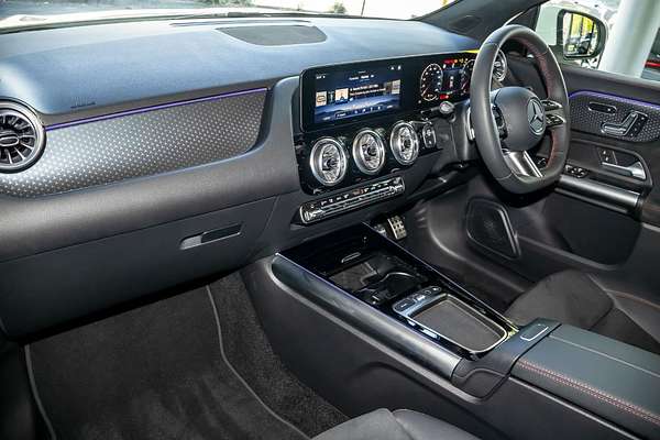 2025 Mercedes-Benz GLA-Class GLA200 H247