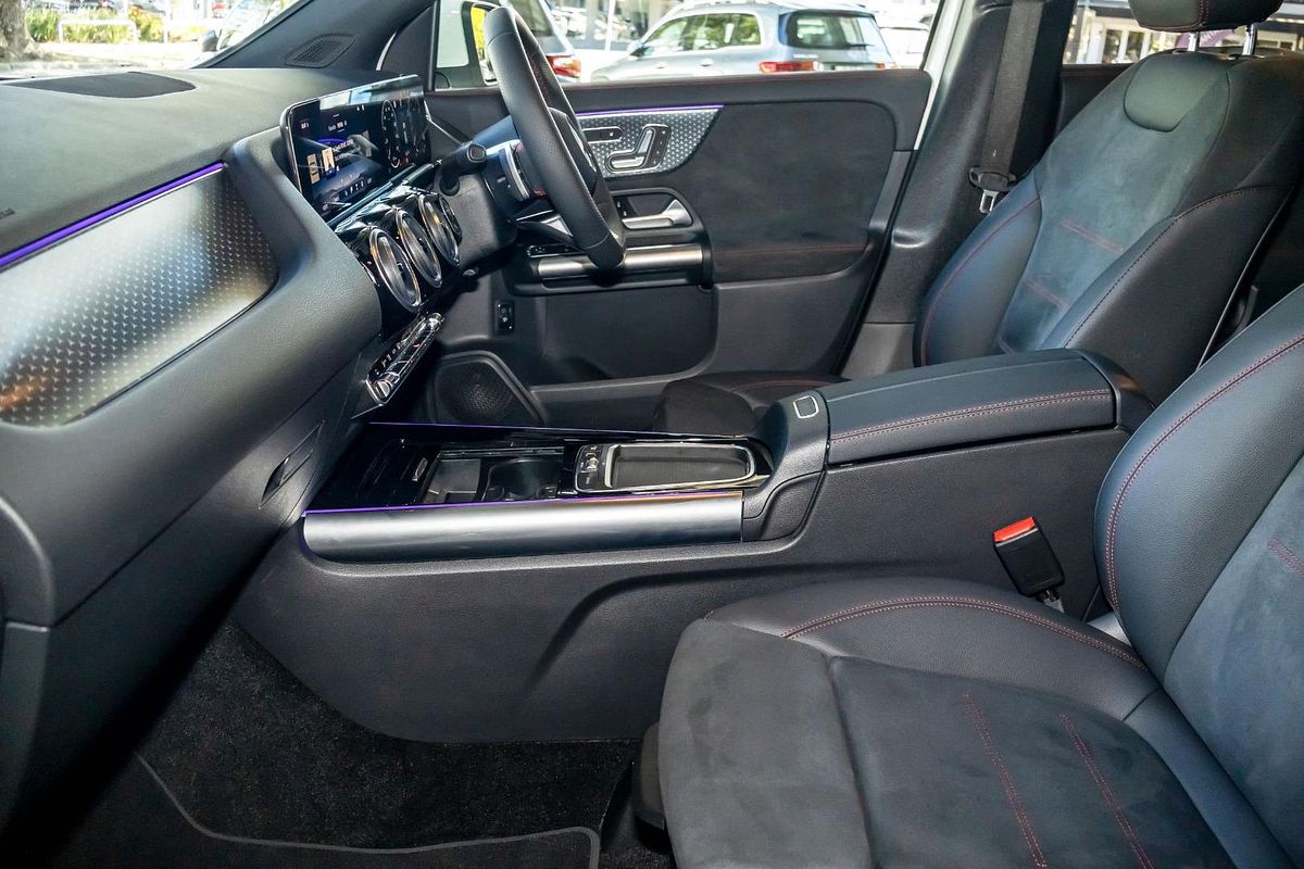 2025 Mercedes-Benz GLA-Class GLA200 H247