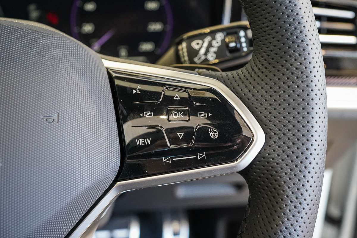 2024 Volkswagen Touareg 210TDI R-Line RC