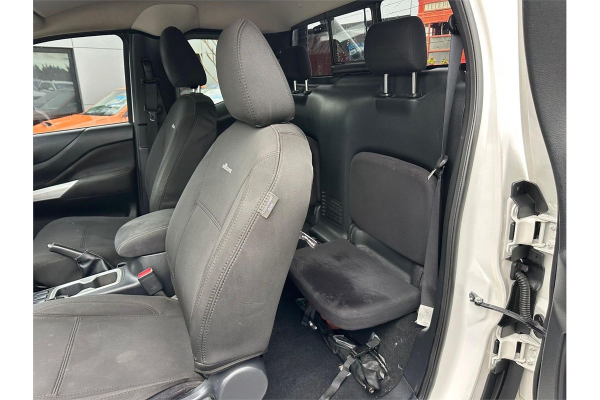 2015 Nissan Navara ST D23 4X4