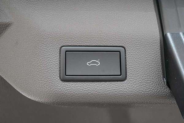 2025 Volkswagen Multivan TDI360 Life T7 SWB