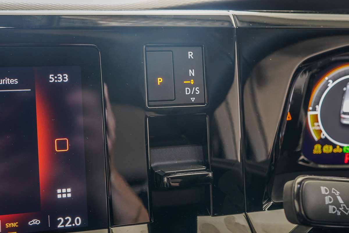 2025 Volkswagen Multivan TDI360 Life T7 SWB