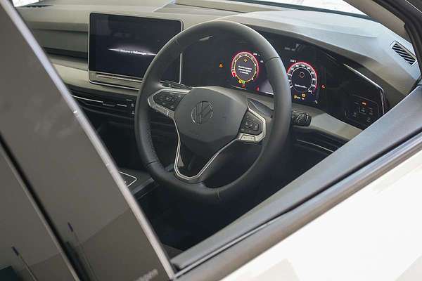 2025 Volkswagen Golf 110TSI Life 8.5