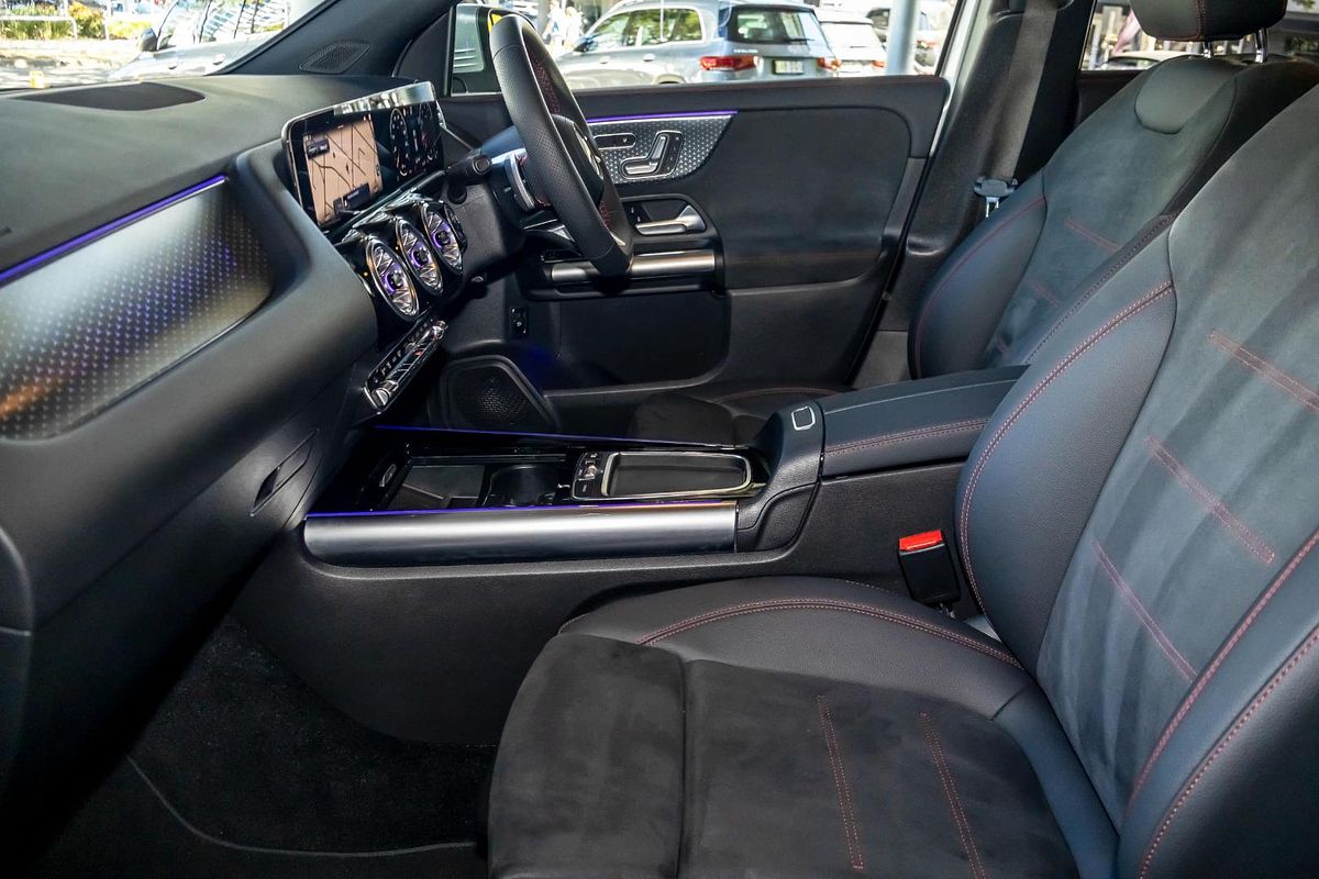 2025 Mercedes-Benz GLA-Class GLA200 H247