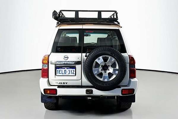 2014 Nissan Patrol ST Y61