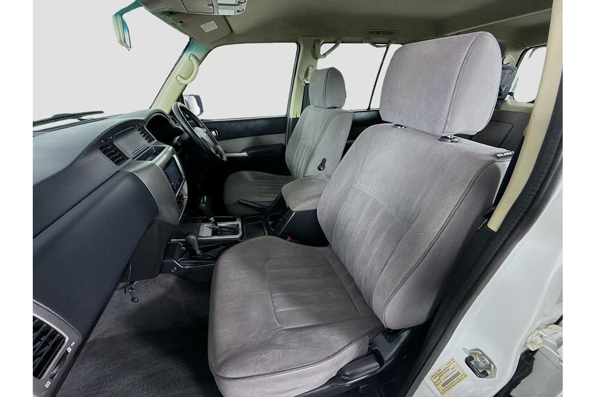 2014 Nissan Patrol ST Y61