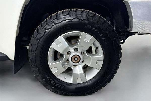 2014 Nissan Patrol ST Y61