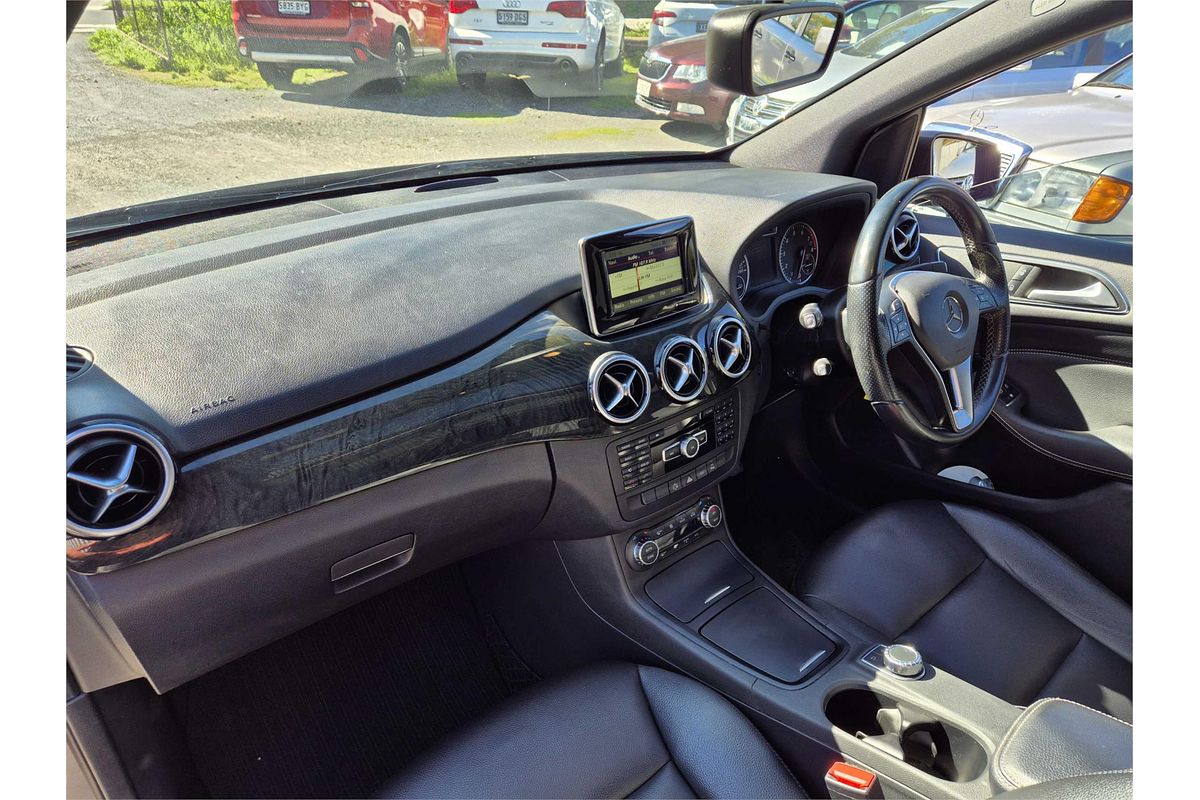 2014 Mercedes-Benz B-Class B200 W246