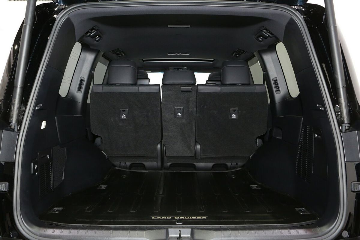 2022 Toyota Landcruiser Sahara ZX FJA300R
