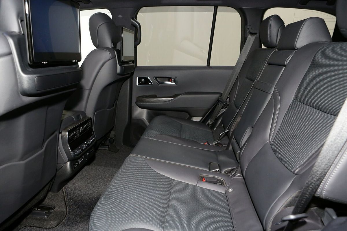 2022 Toyota Landcruiser Sahara ZX FJA300R