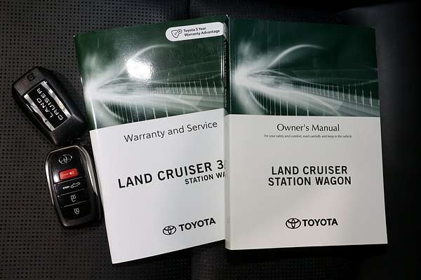 2022 Toyota Landcruiser Sahara ZX FJA300R