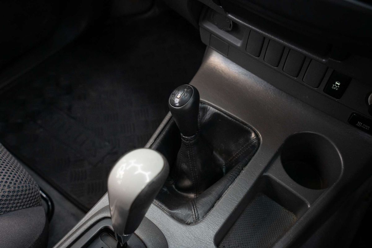 2012 Toyota Hilux SR5 KUN26R 4X4